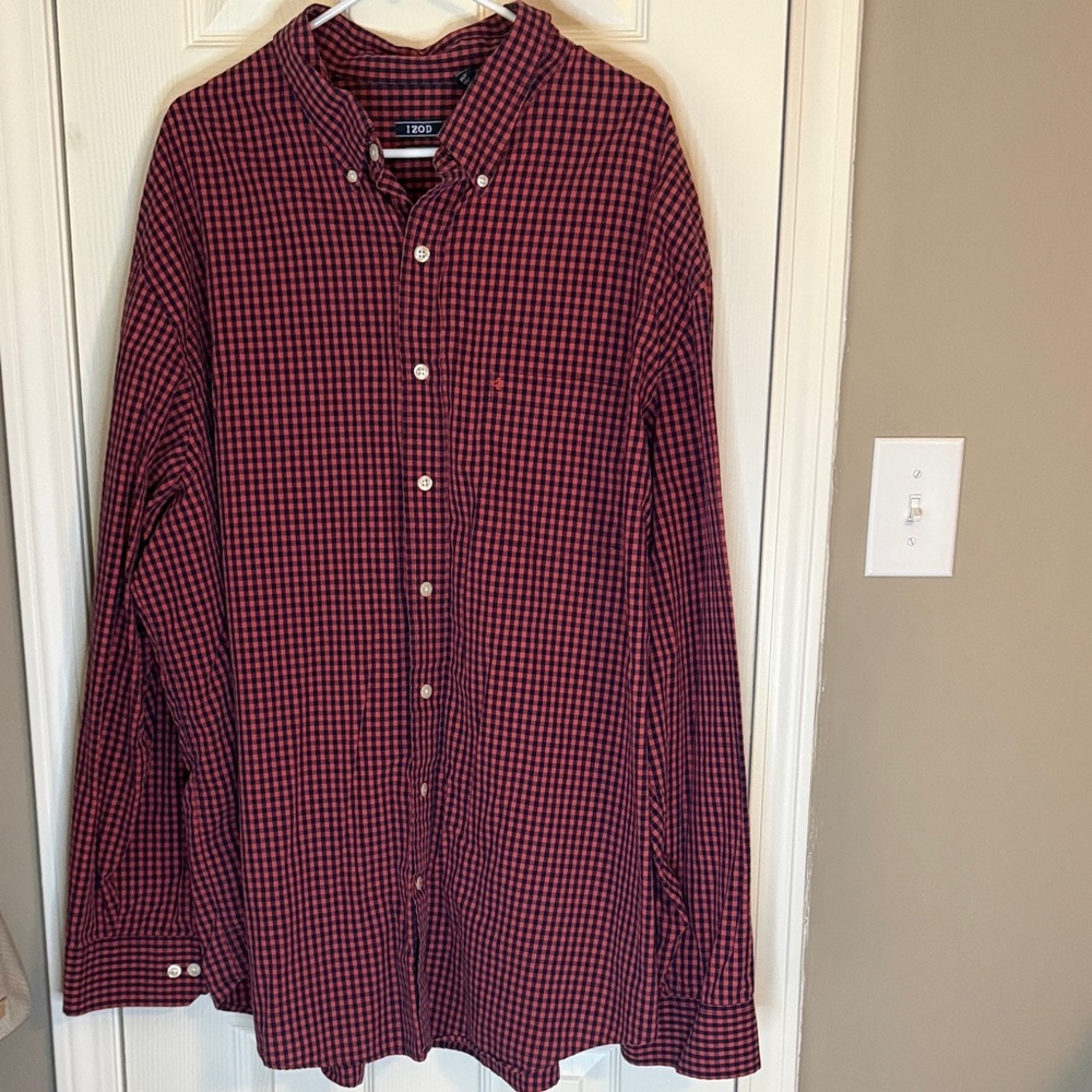 Izod Men's Big & Tall Checkered Button Down Shirt, Salmon/Coral & Navy Checkered